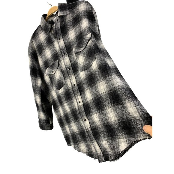 Sky To Moon Boyfriend Shacket Flannel Shirt Oversize Barn Large Plaid 6639 NWOT - Picture 1 of 9